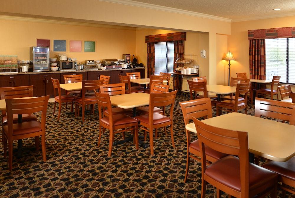 Comfort Suites Prestonsburg West מראה חיצוני תמונה
